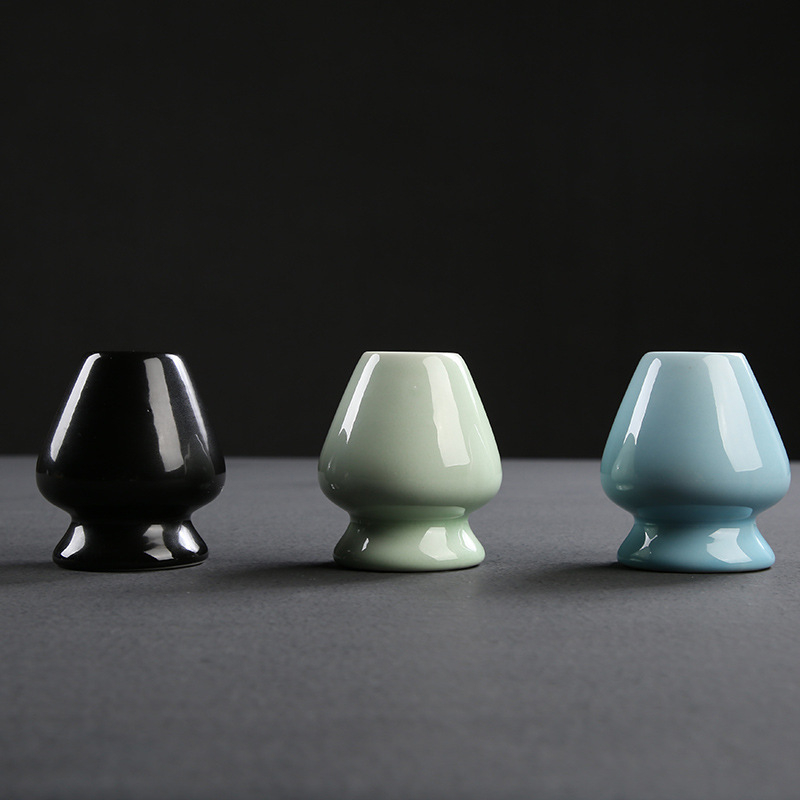 Suport ceramic pentru tel de matcha în stil japonez