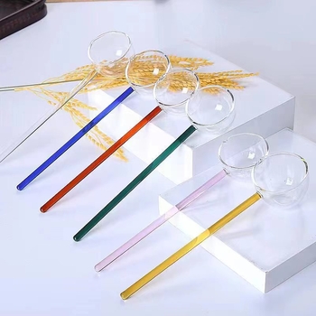 Lingură din sticlă borosilicată transparentă, cu mâner lung, colorată — lingură elegantă pentru desert, ceai și condimente.