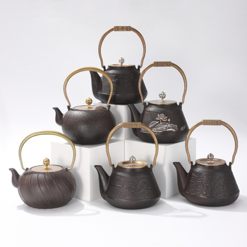 Ceainic din fontă, cu textură ciocănită și finisaj crem, design retro inspirat de Japonia, cu mâner de ridicare, potrivit pentru prepararea ceaiului acasă sau în aer liber