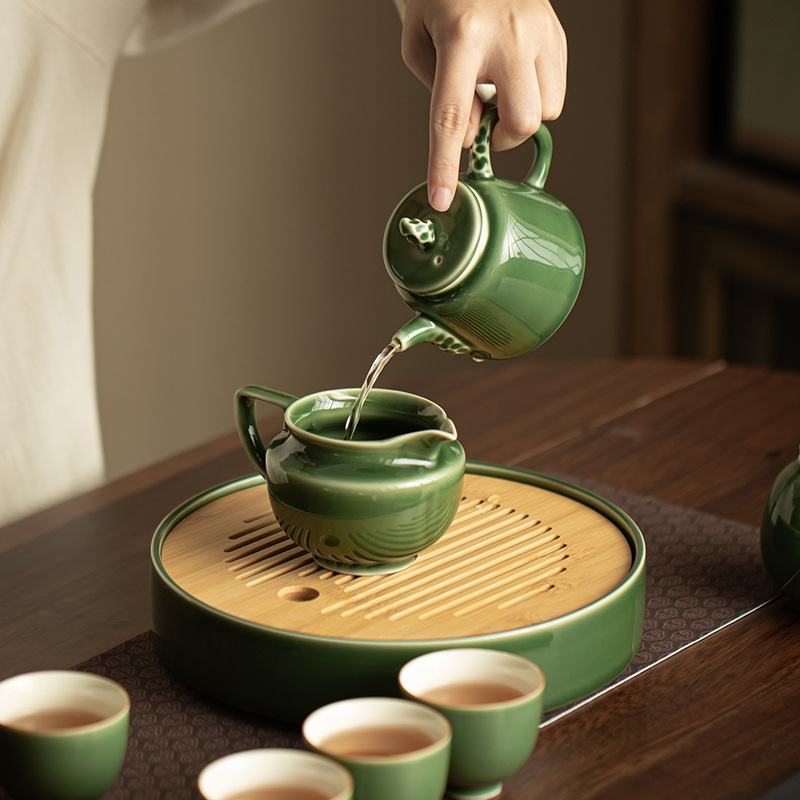 Set de ceai din porțelan în stil japonez, cu glazură verde: ceainic, cești și tavă pentru ceai, set Kung Fu, mic set pentru uz casnic