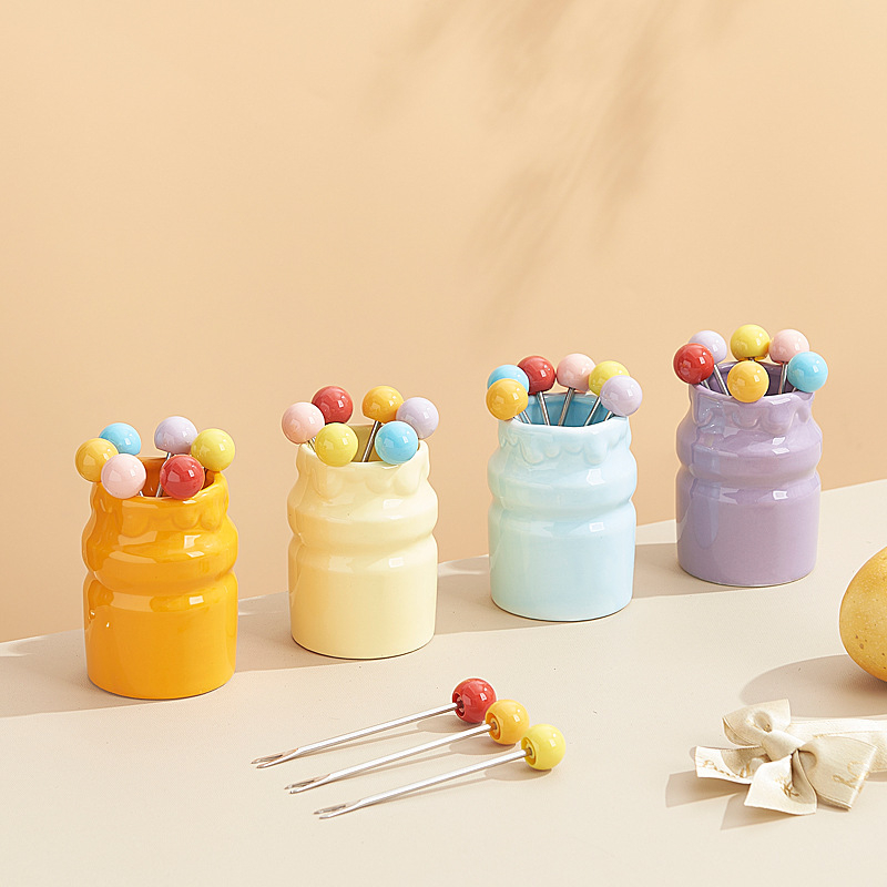 Set ceramic: sticlă de lapte, furci pentru fructe și furculițe de desert, borcan de depozitare, culoare sub glazură la temperaturi înalte, pentru ceaiul de după-amiază