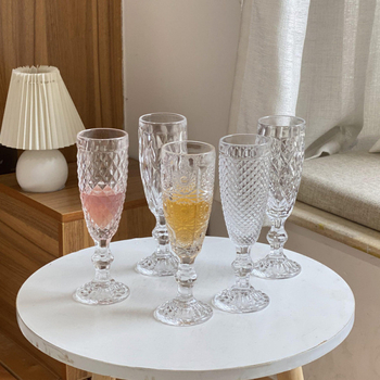 Pahar de vin elegant în stil franțuzesc, sticlă cu tăietură diamant, design european retro pentru hotel