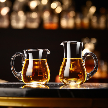 Decantor din sticlă cristal transparent pentru lichior și vin, cu dozator de turnare, 101–200 ml