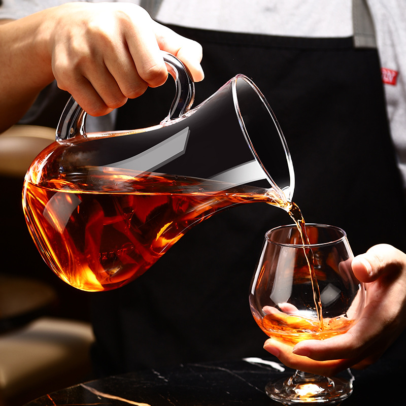 Decantor din sticlă cristal transparent pentru lichior și vin, cu dozator de turnare, 101–200 ml