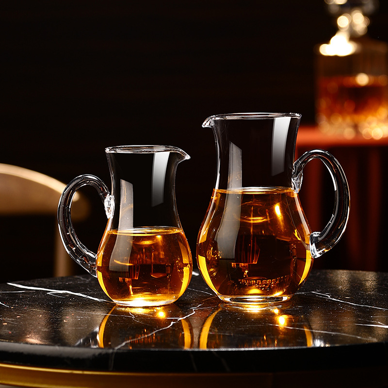 Decantor din sticlă cristal transparent pentru lichior și vin, cu dozator de turnare, 101–200 ml