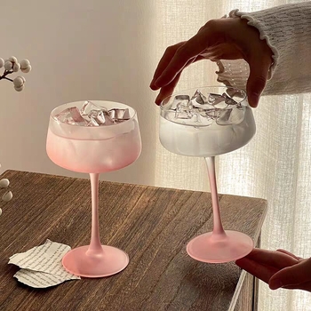 Pahar martini din cristal, înalt, roz, stil francez, pentru uz casnic