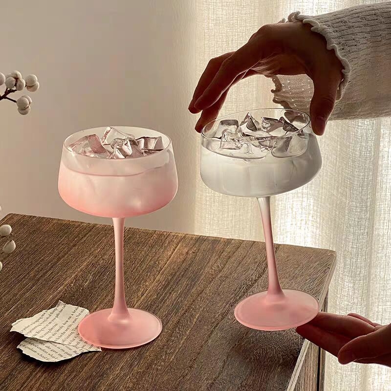 Pahar martini din cristal, înalt, roz, stil francez, pentru uz casnic