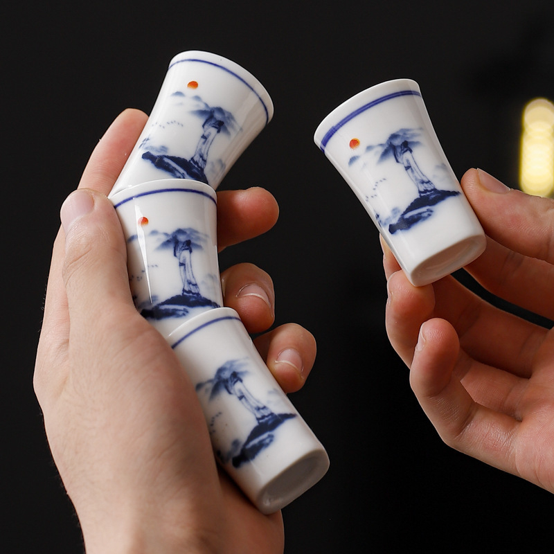 Set de vin din porțelan albastru-azuriu în cutie din piele, vas ceramic pentru vin cu patru pahare, distribuitor și încălzitor, ambalaj cadou