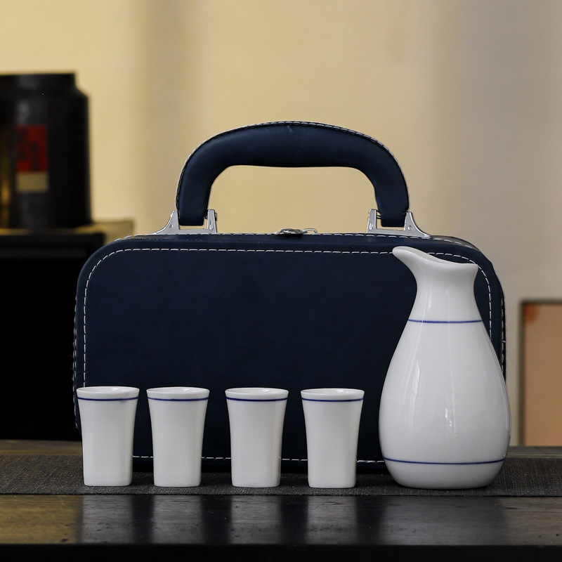 Set de vin din porțelan albastru-azuriu în cutie din piele, vas ceramic pentru vin cu patru pahare, distribuitor și încălzitor, ambalaj cadou