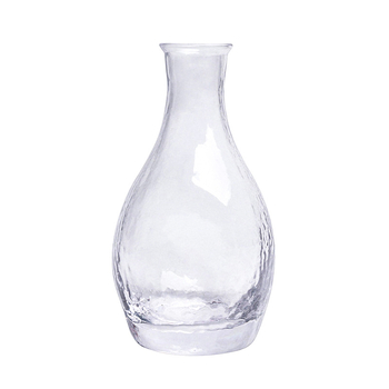 Set japonez din sticlă pentru sake — realizat manual, 1 carafă și 3 pahare, textură ciocănită, set cadou
