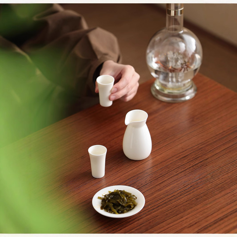 Ceașcă mică de ceai din porțelan alb, 20 ml, pentru degustarea aromelor