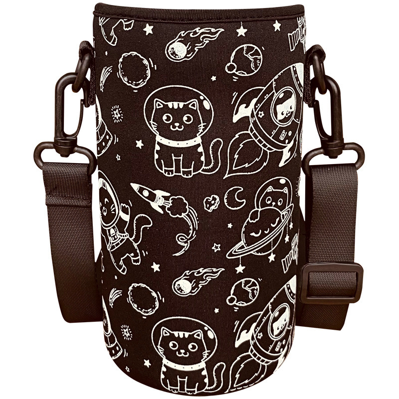 Ceașcă din plastic izolată drăguță, 1300 ml, husă pentru ceașă cu curea crossbody, potrivire universală, ceșă de 1700 ml cu corp lat, husă de protecție pentru exterior