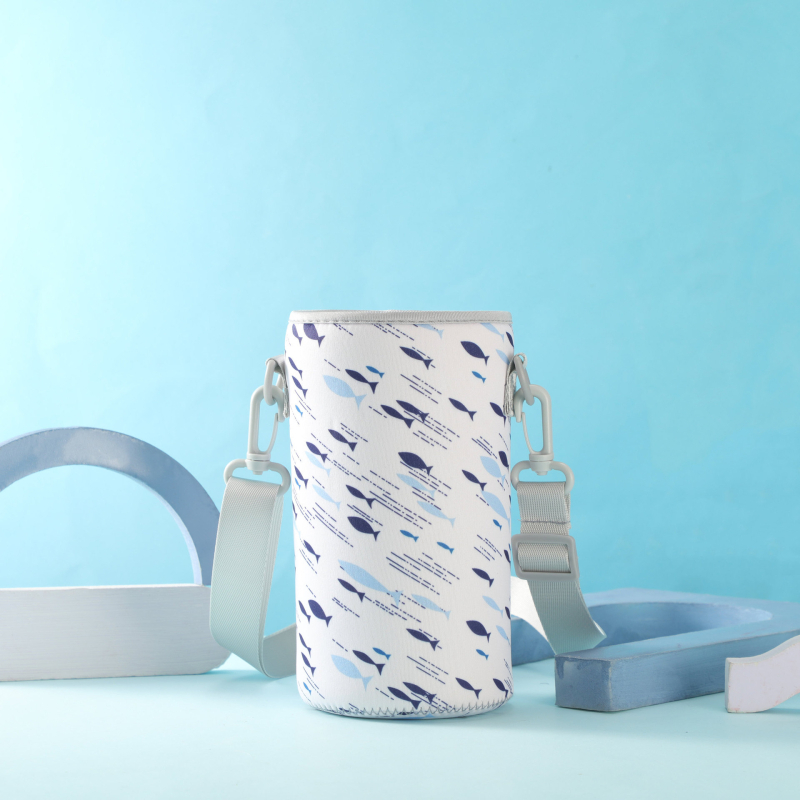 Ceașcă din plastic izolată drăguță, 1300 ml, husă pentru ceașă cu curea crossbody, potrivire universală, ceșă de 1700 ml cu corp lat, husă de protecție pentru exterior