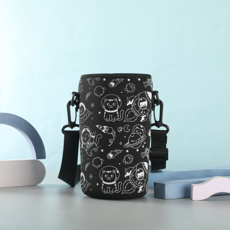 Ceașcă din plastic izolată drăguță, 1300 ml, husă pentru ceașă cu curea crossbody, potrivire universală, ceșă de 1700 ml cu corp lat, husă de protecție pentru exterior