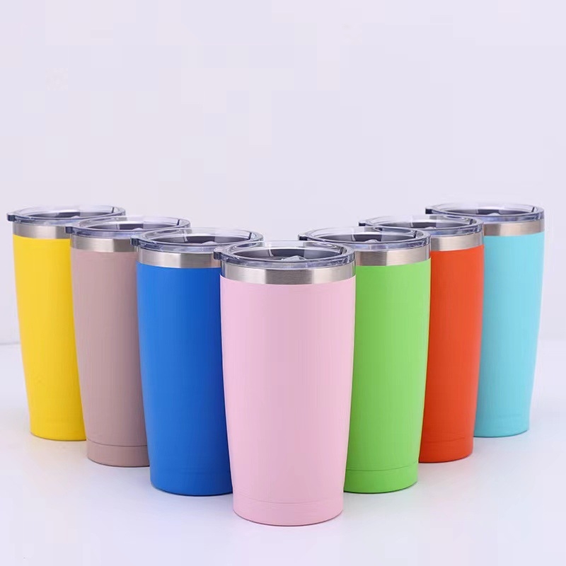 Cană termică pentru mașină, 20oz, din oțel inoxidabil 304, exterior vopsit cu pulverizare, izolație în vid, capac push, logo personalizat