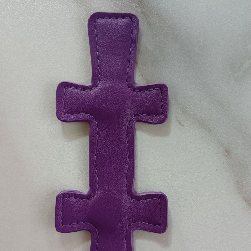 Semn de pagină magnetic din piele, în formă de cruce – gravare cu laser, marcaj de Crăciun