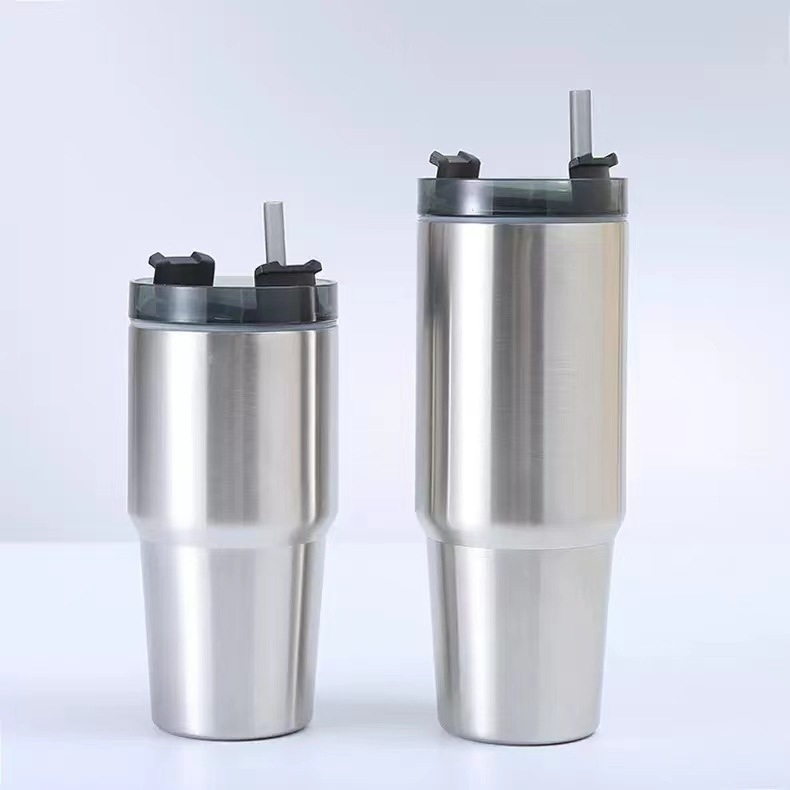 Cupe izolate din oțel inoxidabil 304 pentru mașină, capacitate mare 20 oz/30 oz, cu capac și pai, menține băuturile calde sau reci