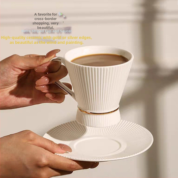 Set cafea cu ceașcă și farfurioară în dungi negre și albe, stil retro, ceramică nordică, unisex, pentru ceaiul de după-amiază și gustări