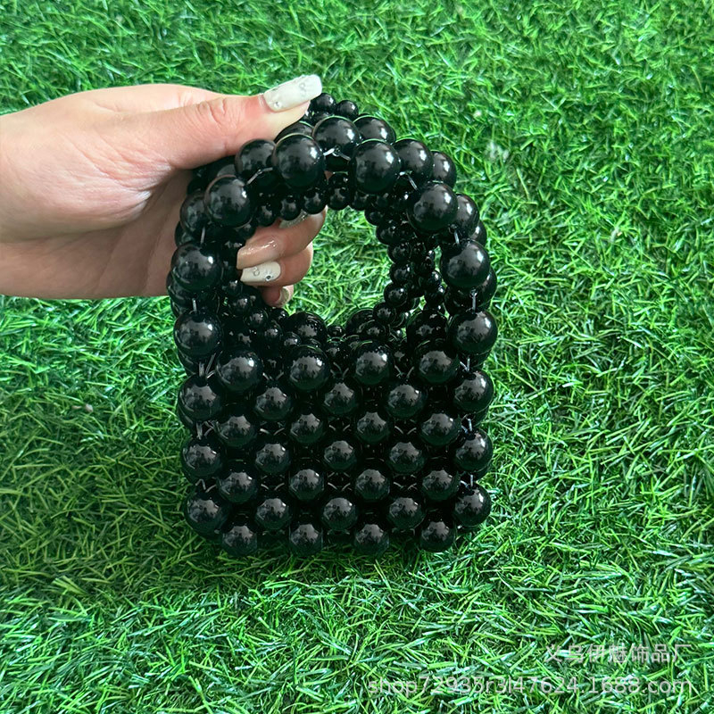 Mini akril torbica s perlama, ručno tkana, gradski stil