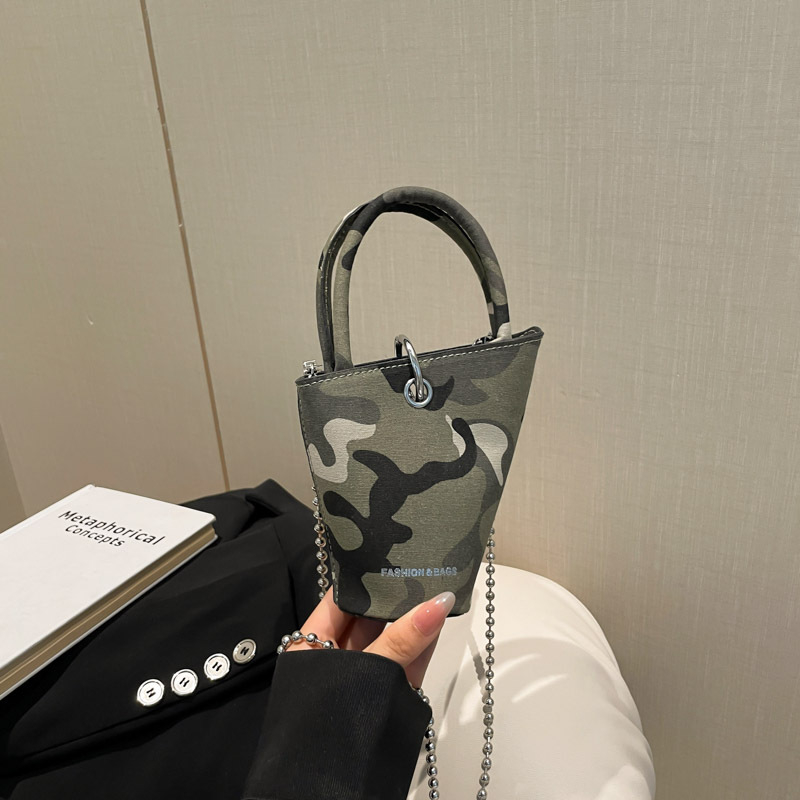 Ženska torba s leopard uzorkom i lancem, bucket stil, retro dizajn, mala crossbody torba za žene, unutarnja pretinica za dokumente i torbica za ruž