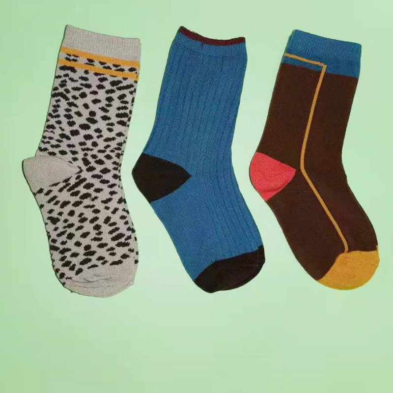 2026 Koreai gyerekeknek szóló rövid zokni, őszi–téli szezon, leopard mintás és kockás, kávé színű, uniszex