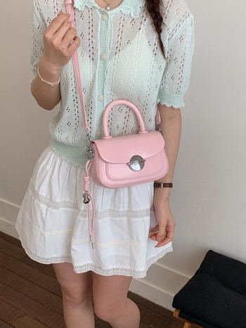 Ženska torba tipa sedlo preko ramena, Yavanka, 2026 novi model, svestrana crossbody torba u korejskom stilu, kompaktna kvadratna torba