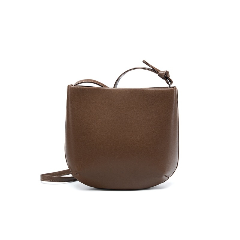 Ženska kožna torba tip sedlo, mala crossbody torba za svakodnevnu upotrebu, urbani minimalistički stil, ljeto 2025