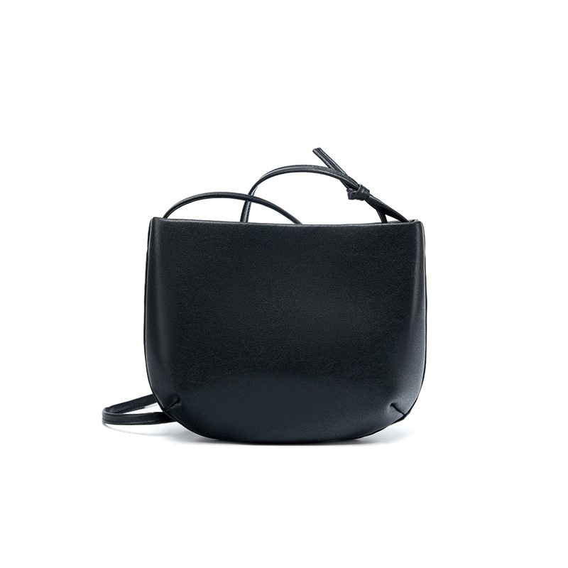 Ženska kožna torba tip sedlo, mala crossbody torba za svakodnevnu upotrebu, urbani minimalistički stil, ljeto 2025