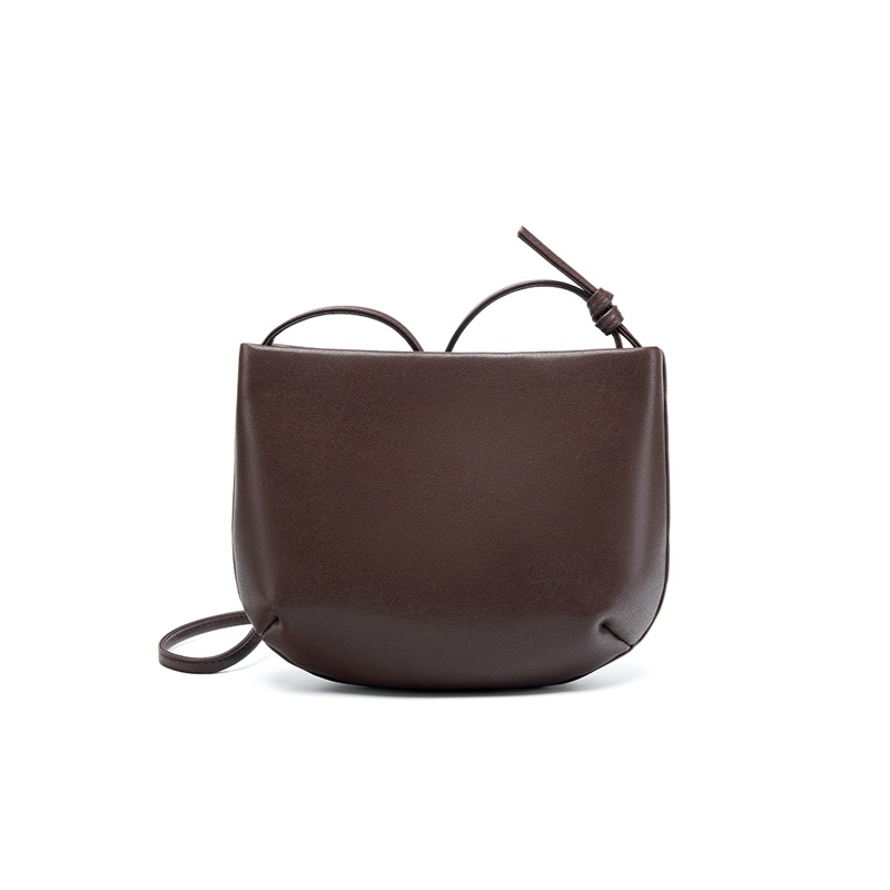 Ženska kožna torba tip sedlo, mala crossbody torba za svakodnevnu upotrebu, urbani minimalistički stil, ljeto 2025