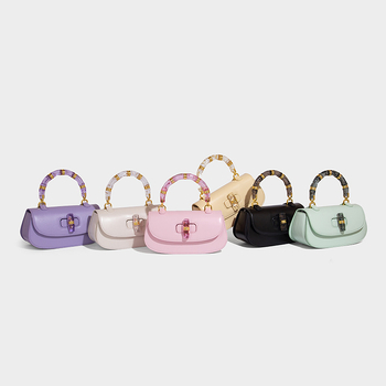 Kristalna torbica tip sedlo s bambus detaljem, svestrana mala ženska torbica, novi model 2025, minimalistički i elegantan stil, za rameno ili crossbody nošenje