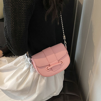 PU sedlovita torbica karamelne boje, mala, crossbody s lancem, jednobojna, za casual žene