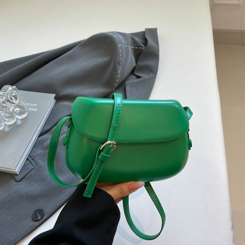 Crvena sedlovita crossbody torba, mala, PU koža, ljeto 2025, korejski retro stil, ženska torba za mobitel