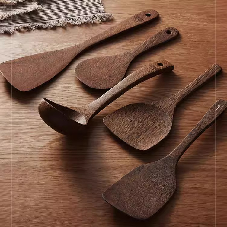 Weijia Set tacâmuri bucătărie din lemn: spatule din lemn cu mâner lung, lingură de orez și lingură de supă; rezistent la temperaturi ridicate, potrivit pentru tigăi antiaderente.