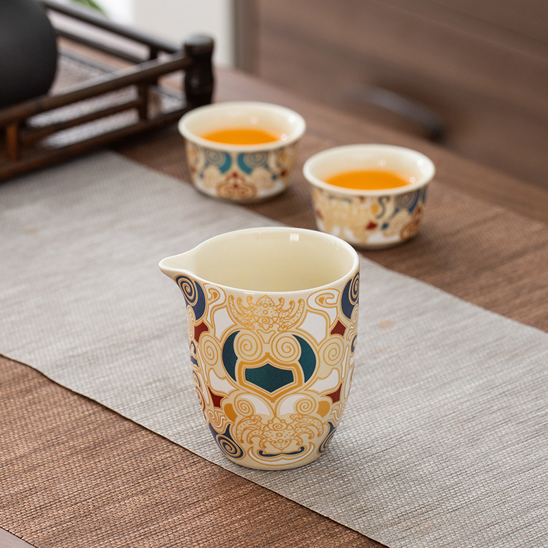Set ceramic de ceai cu ceașcă pentru turnare uniformă, separator pentru ceai, tavă pentru ceai și strecurător – accesorii pentru ceai pentru casă, sufragerie sau birou