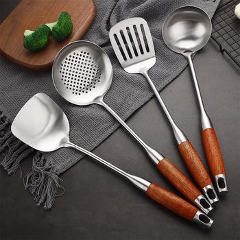 Set de șase unelte de bucătărie din oțel inoxidabil 304, cu mânere din rosewood, include lingură de supă, lingură cu sită, spatulă și lingură pentru tăiței