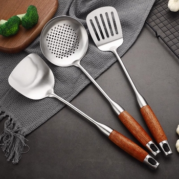 Set de șase unelte de bucătărie din oțel inoxidabil 304, cu mânere din rosewood, include lingură de supă, lingură cu sită, spatulă și lingură pentru tăiței