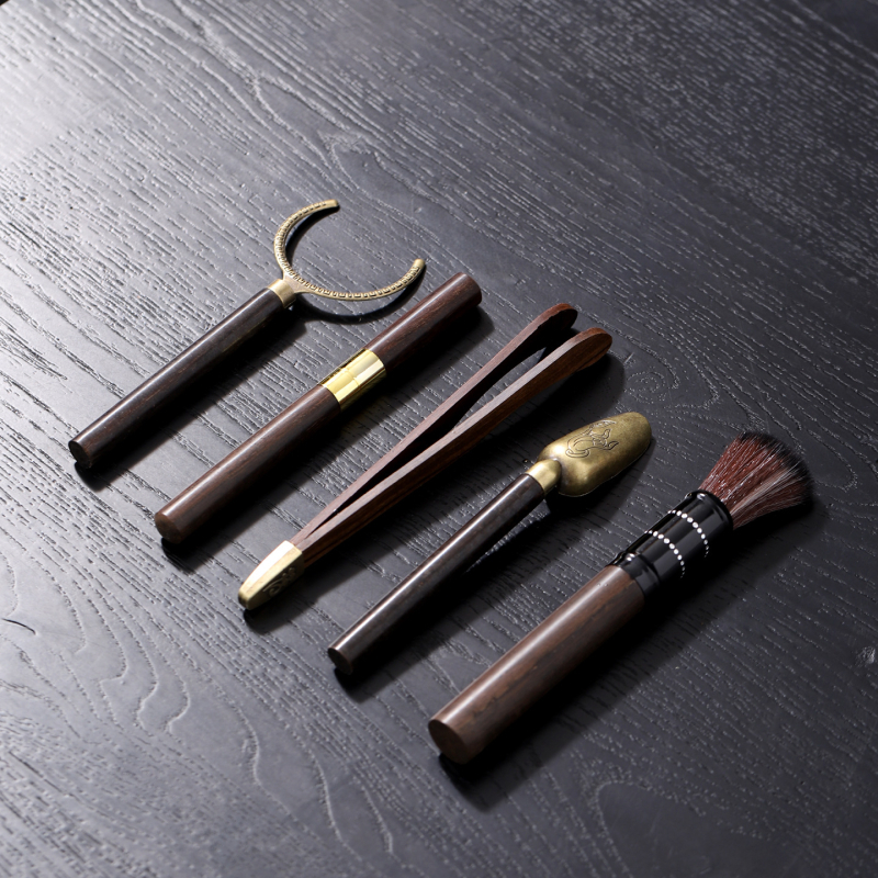 Set de ceremonie a ceaiului din porțelan de jad, cu unelte din lemn ebony – șase piese, accesorii Kung Fu pentru ceai, inclusiv ac, cuțit, lingură, perie pentru ceainic și alte accesorii pentru ceai