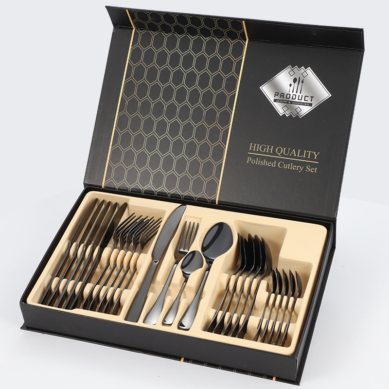 Set de tacâmuri occidentale din oțel inoxidabil 1010 cu placare titan, 24 piese: cuțite pentru friptură, furculițe, linguri și lingurițe de cafea, într-o cutie cadou.