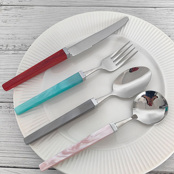 Set tacâmuri din oțel inoxidabil 304, cu mânere pătrate din acril perlat, cuțit, furculiță și lingură, design cub de zahăr, tacâmuri pentru masă de tip occidental