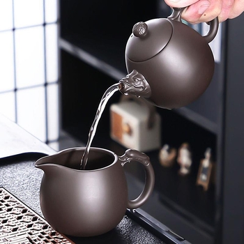 Set Gongfu de ceai din lut mov, potrivit pentru casă, sufragerie și birou — ceainic ceramic cu capac, bol cu capac și cești de ceai într-o cutie cadou