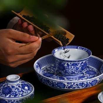 Set de ceai Kung Fu cu gaiwan, ceramică, albastru și alb, cutie cadou