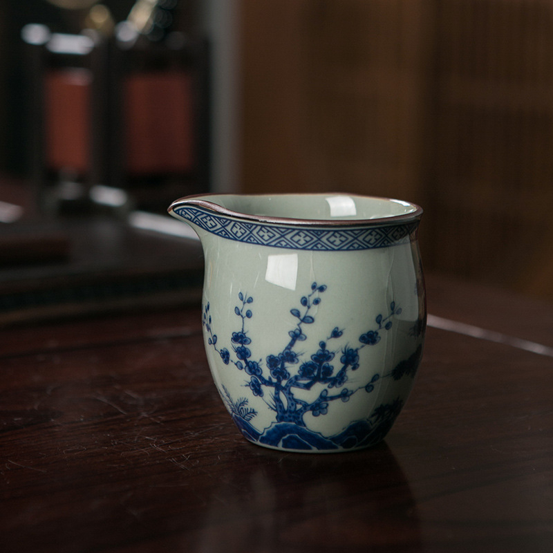 Set ceai ceramic albastru și alb, glazură crăpată, cupă de distribuție a ceaiului, divizor pentru ceai și tavă, stil peisaj, stil chinezesc