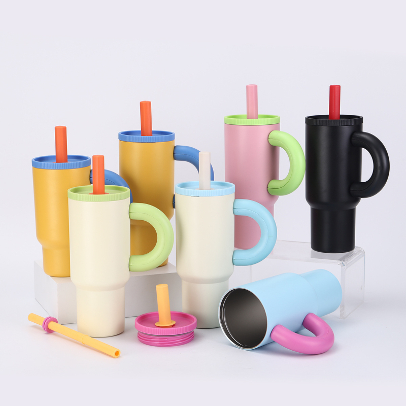 Tumbler izoterm din oțel inoxidabil cu mâner, portabil pentru exterior, pentru mașină