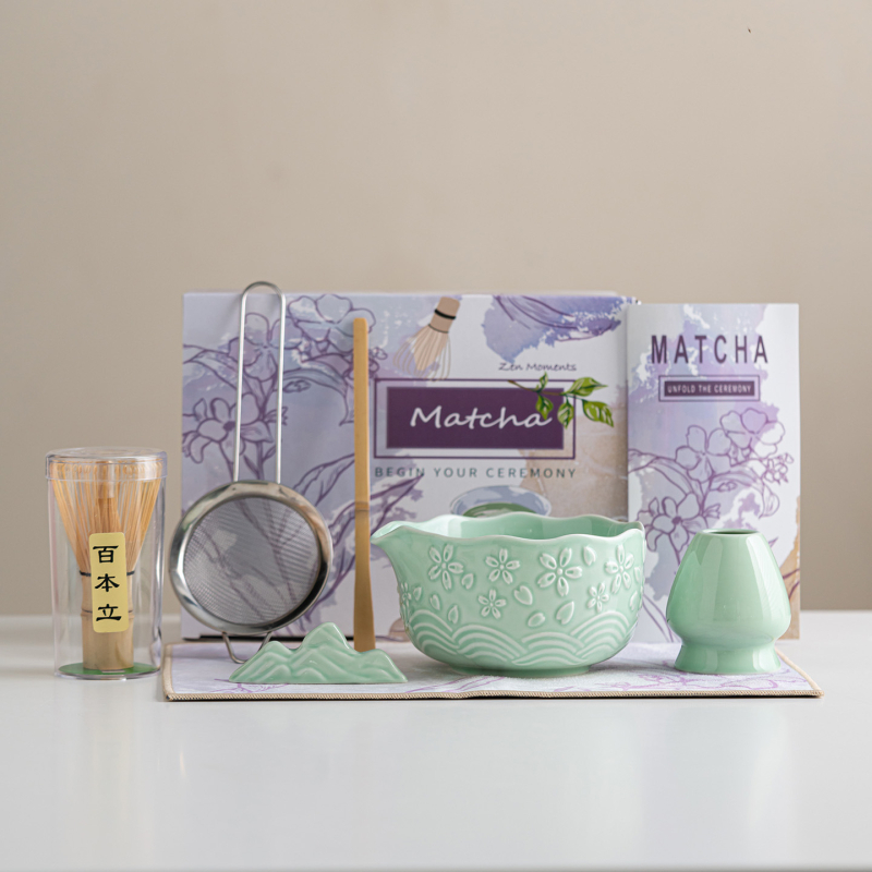 Set ceramic pentru matcha: boluri cu design în relief de sakura, 7 piese, cu gură de turnare, cutie colorată