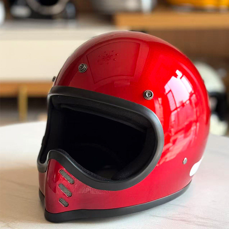 Šlem japanskog stila s orlovim kljunom