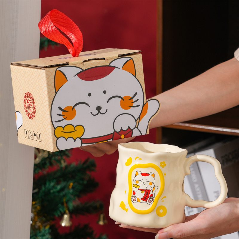 Cană ceramică pictată manual cu pisica norocoasă Maneki-Neko, stil Chinezesc, cadou unisex