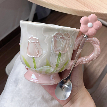 Cană ceramică în formă de lalea, înaltă și elegantă, cadou ideal pentru zile de naștere și nunți