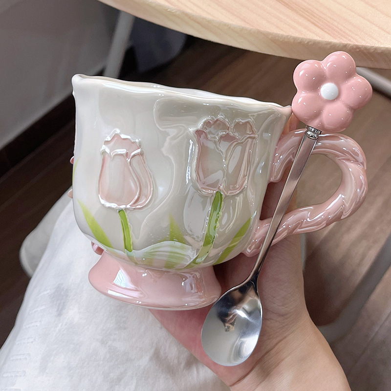 Cană ceramică în formă de lalea, înaltă și elegantă, cadou ideal pentru zile de naștere și nunți