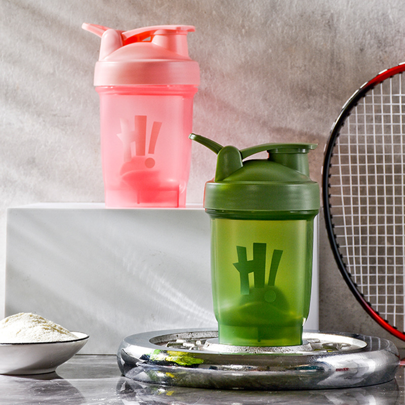 Cupa de proteine pentru shake, recipient sport portabil din plastic, rezistent la temperaturi înalte și la căderi, material alimentar, capacitate mare.