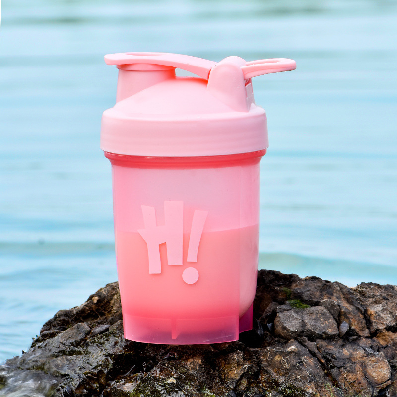 Cupa de proteine pentru shake, recipient sport portabil din plastic, rezistent la temperaturi înalte și la căderi, material alimentar, capacitate mare.